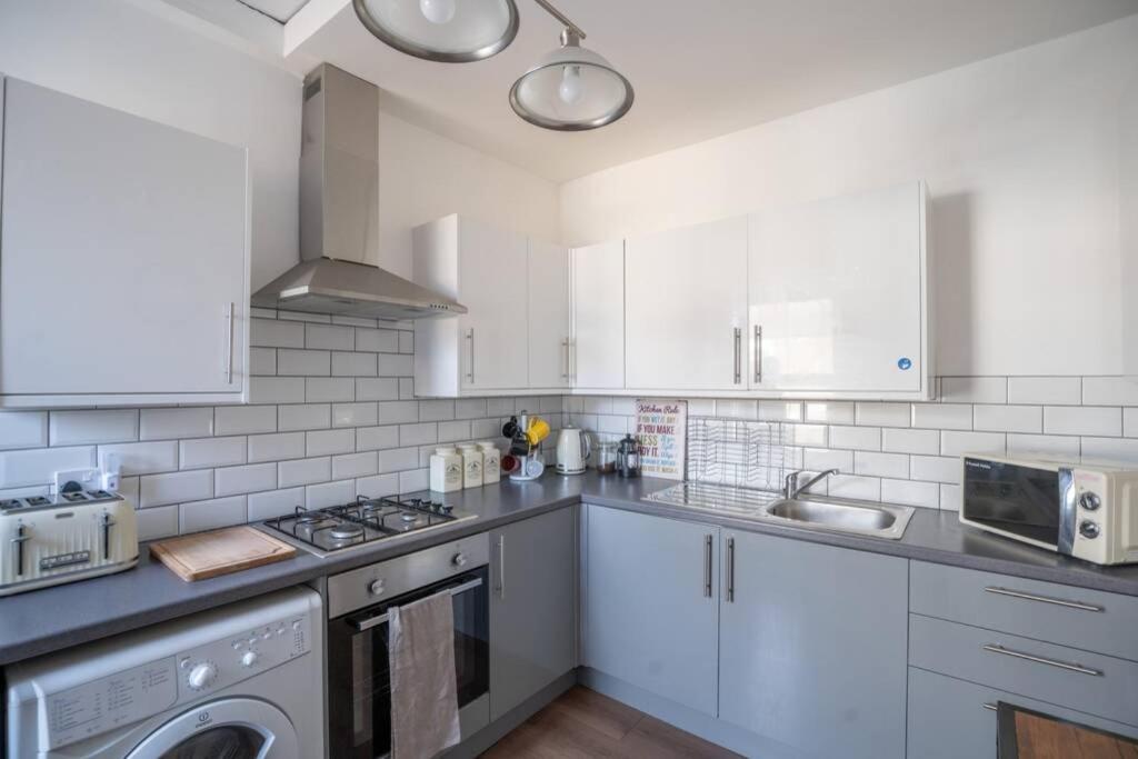 Phenix Central - Huge 3 Bed, Super Equipped Apartment. Cardiff Bagian luar foto